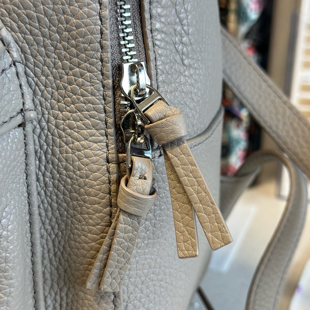 NEW! Tory Burch Thea Large Backpack - Picture 4 of 9